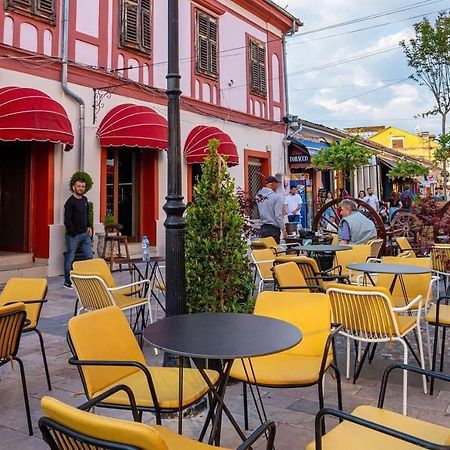 Zobo Hotel Shkodër Екстериор снимка