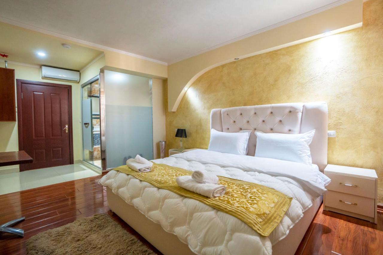 Zobo Hotel Shkodër Екстериор снимка
