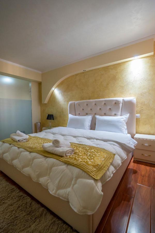 Zobo Hotel Shkodër Екстериор снимка