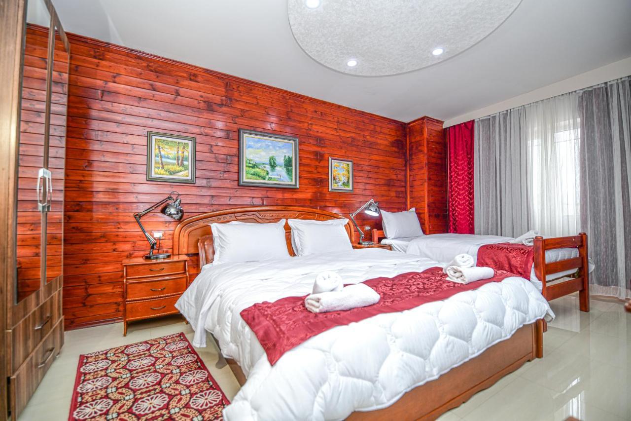 Zobo Hotel Shkodër Екстериор снимка