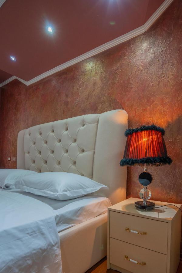 Zobo Hotel Shkodër Екстериор снимка