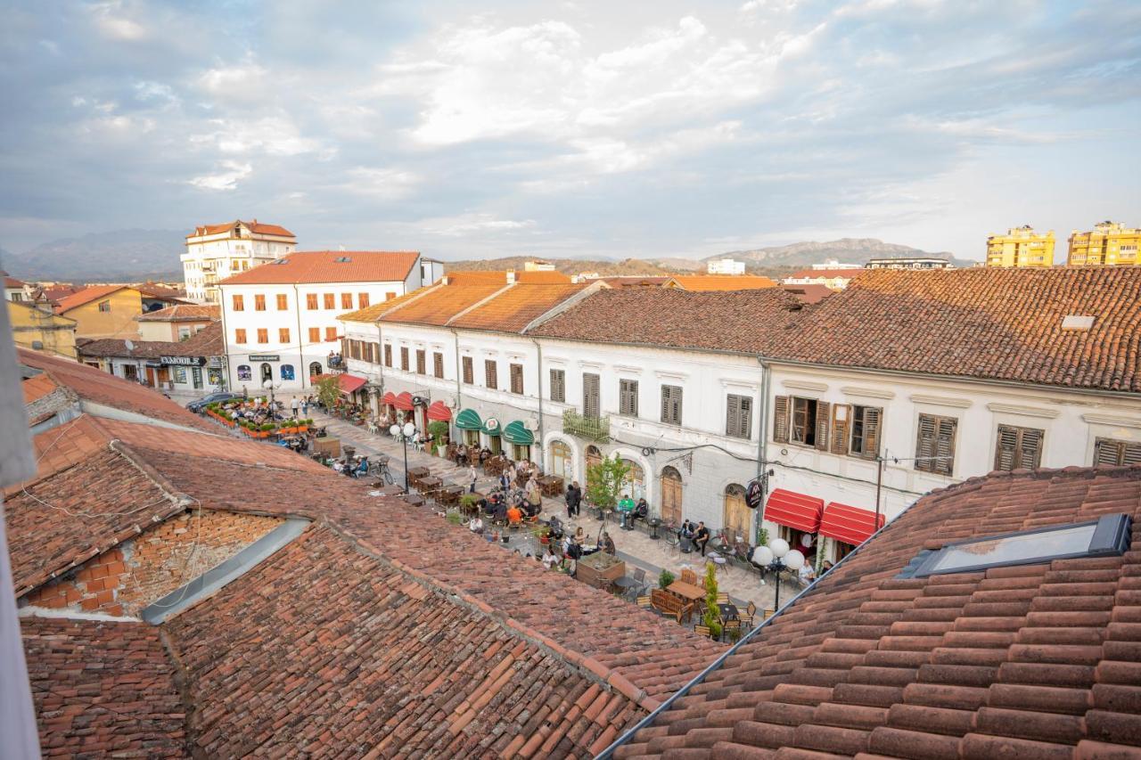 Zobo Hotel Shkodër Екстериор снимка